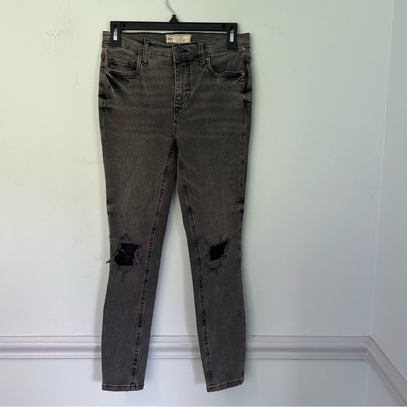 Free People Dark Gray Ripped Jeans Size 26 - Picture 1 of 8